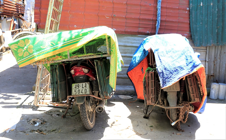 Không chịu nổi nắng khủng khiếp 50 độ C, dân nghèo Hà Nội bỏ nhà đi trốn nóng - 9