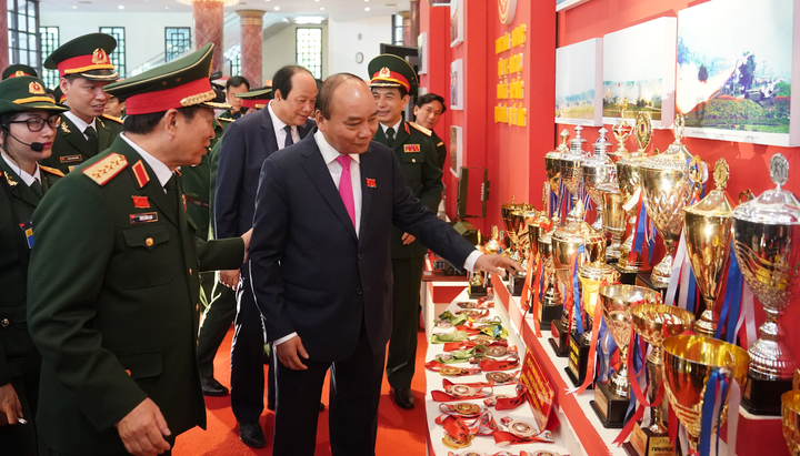 Ảnh: Thủ tướng dự Đại hội Thi đua Quyết thắng toàn quân - 12