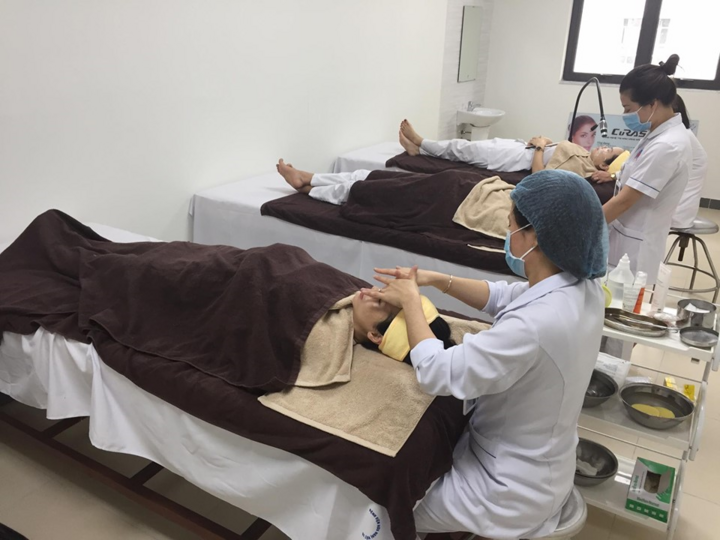 Phòng tác hại của ánh nắng mặt trời sao cho đúng? - 2