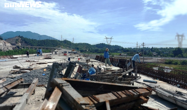 Cao tốc La Sơn-Túy Loan sắp thông xe vẫn vướng mặt bằng: Đà Nẵng gỡ ‘nút thắt’ - 2