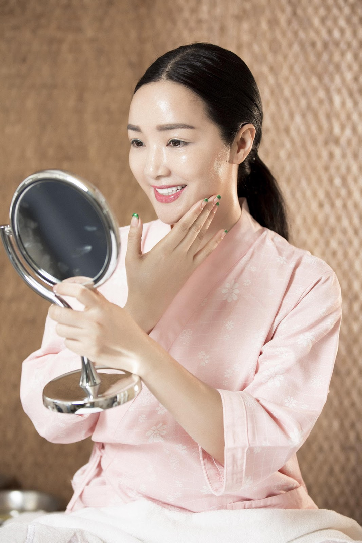 Giáng My lần đầu livestream lộ mặt mộc, đọ sắc với bạn gái Chi Bảo kém 20 tuổi - 3