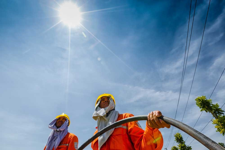  Nắng nóng trên 40 độ C ở Bắc Bộ và Trung Bộ kéo dài đến khi nào? - 1