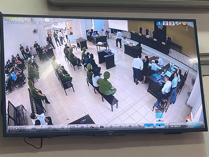 Ảnh: Các bị cáo tại phiên toà 2 thi thể bị đổ bê tông ở Bình Dương - 8