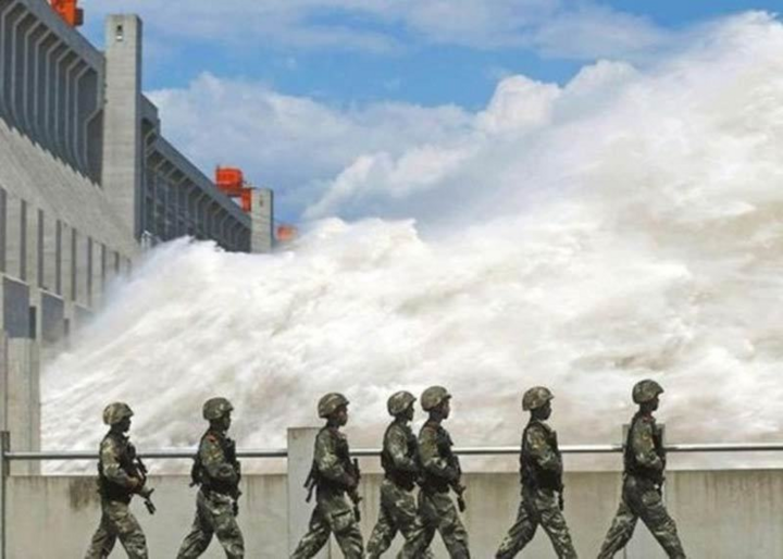 Mưa lũ dữ dội, chuyên gia cảnh báo nguy cơ vỡ đập Tam Hiệp - 6