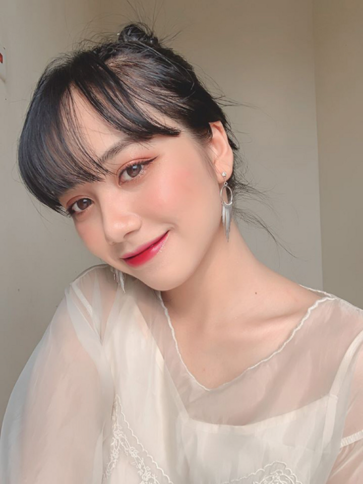 Nữ sinh Học viện Ngân hàng sở hữu nhan sắc “đẹp như tượng tạc” - 3