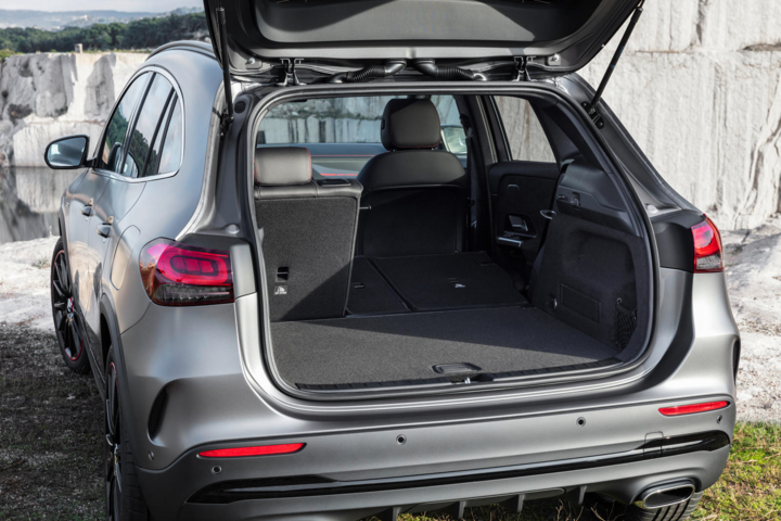 Tiết lộ giá của Mercedes-Benz GLA 2021 - 4
