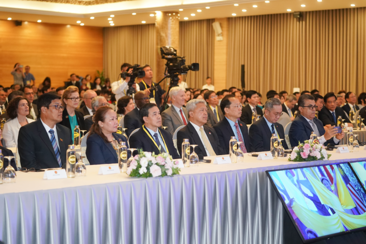 Ảnh: Lễ khai mạc Hội nghị Cấp cao ASEAN lần thứ 36 - 9