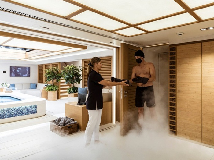 Có gì trong siêu du thuyền đắt nhất thế giới, giá thuê 4 triệu USD/tuần? - 8