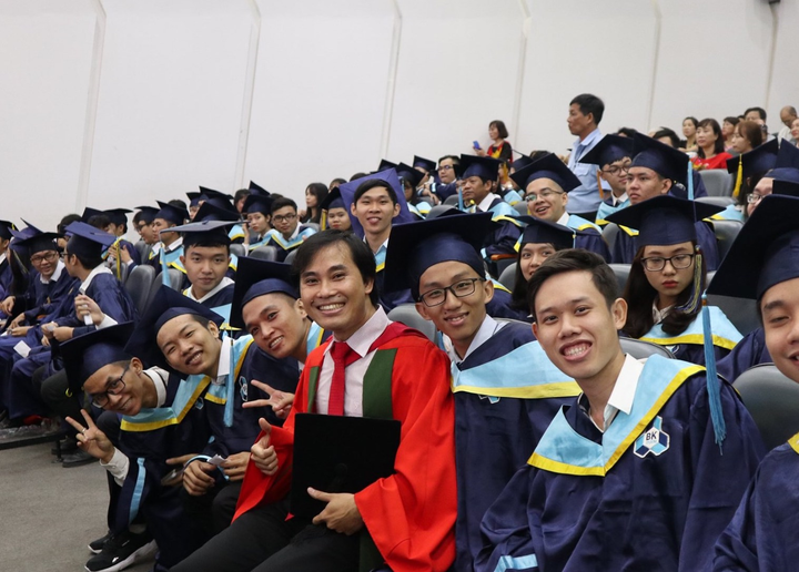 Giáo sư trẻ nhất VN nêu quan điểm về trường chuyên, dân mạng rầm rầm tán thưởng - 1