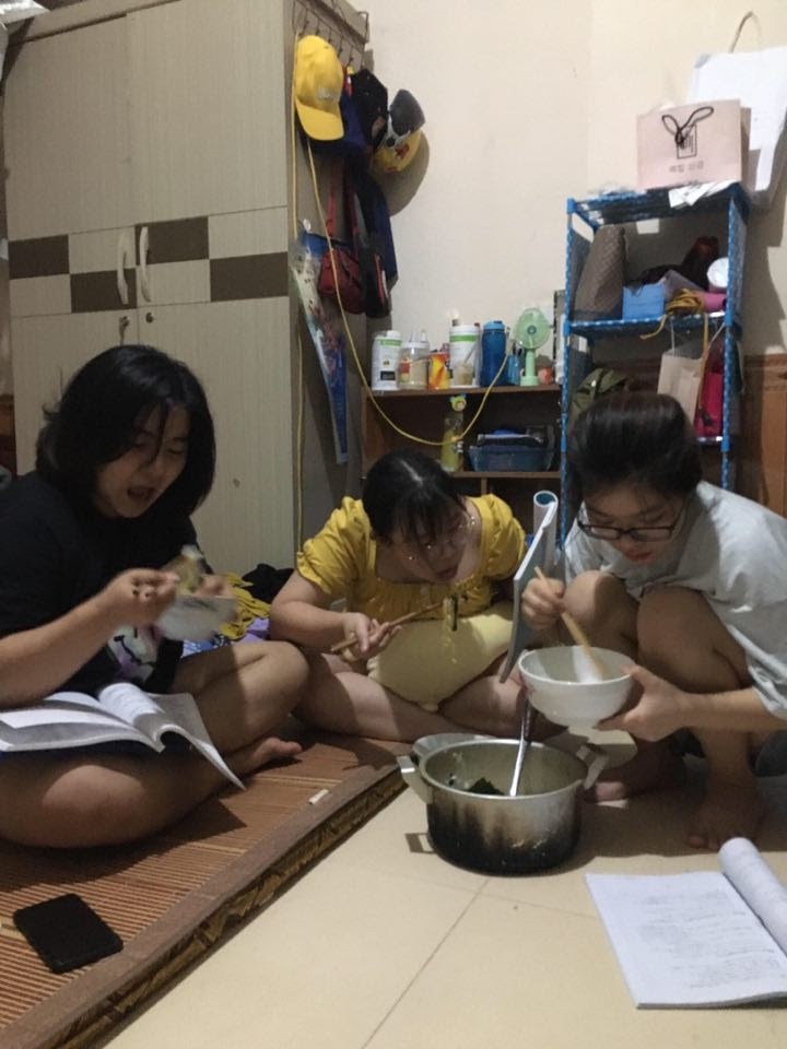 Cười ra nước mắt với những kiểu ôn thi 'bá đạo' của học sinh, sinh viên - 4