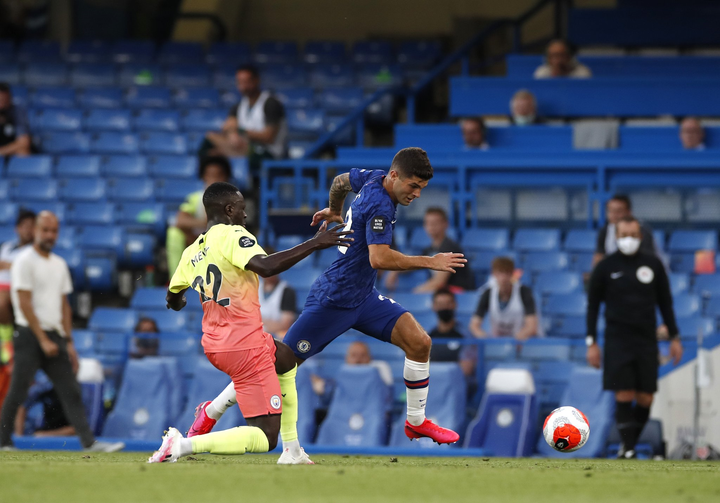 Chelsea đánh bại Man City, Liverpool vô địch Ngoại Hạng Anh - 1