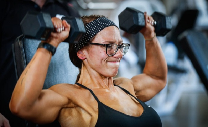Bị crush từ chối, cô nàng nặng 136kg 'lột xác' thành VĐV thể hình gần 60kg - 4