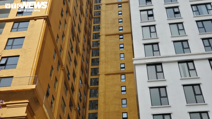 Toà khách sạn dát vàng gây chói mắt người dân ở Hà Nội - 8