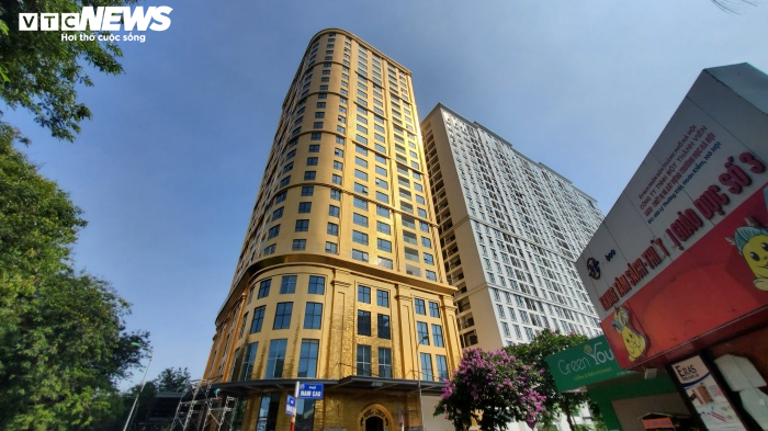 Toà khách sạn dát vàng gây chói mắt người dân ở Hà Nội - 2