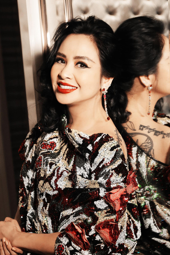 Nhan sắc trẻ mãi không già của ca sĩ Thanh Lam ở tuổi ngũ tuần - 2