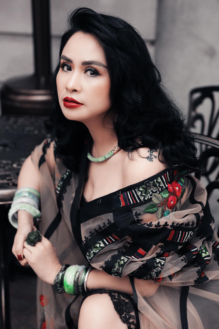 Nhan sắc trẻ mãi không già của ca sĩ Thanh Lam ở tuổi ngũ tuần - 3