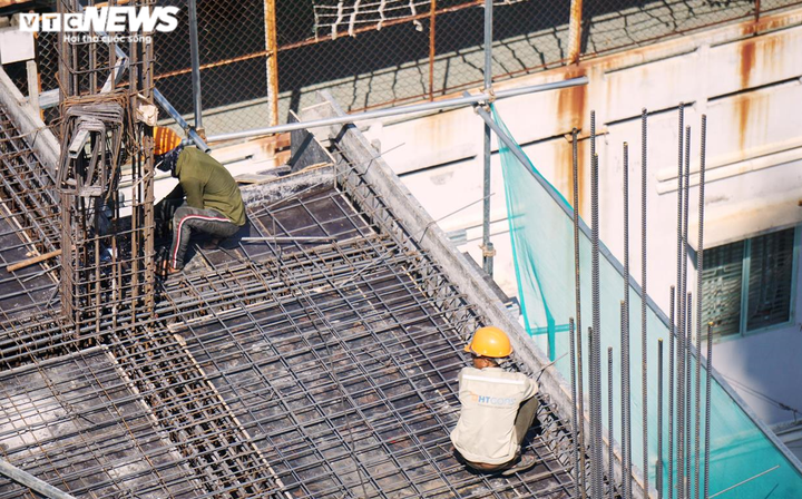 Gồng mình mưu sinh dưới ‘chảo lửa’ Đà Nẵng những ngày nắng cực độ - 6