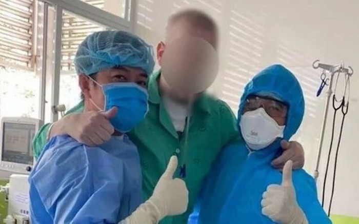 Bệnh nhân COVID-19 người Anh: 'Ở nơi nào khác trên hành tinh, chắc tôi chết rồi' - 3