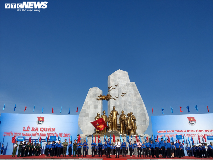 Hàng nghìn thanh niên hào hứng ra quân chiến dịch tình nguyện hè 2020 - 1