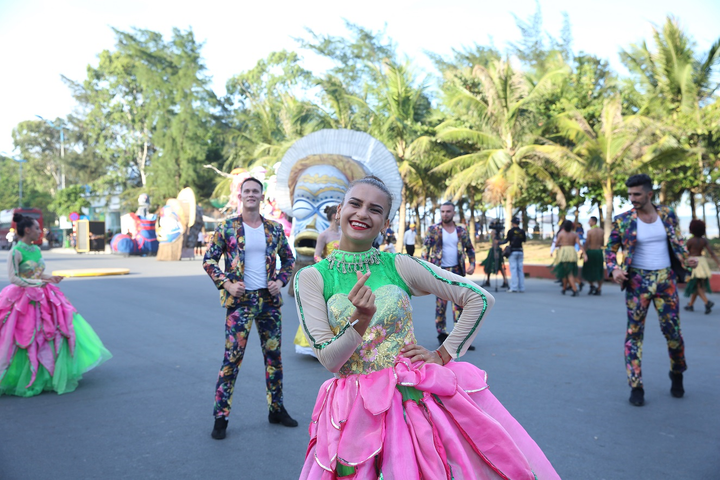 Carnival đường phố sôi động ở thành phố biển Sầm Sơn làm nức lòng ngàn du khách - 3