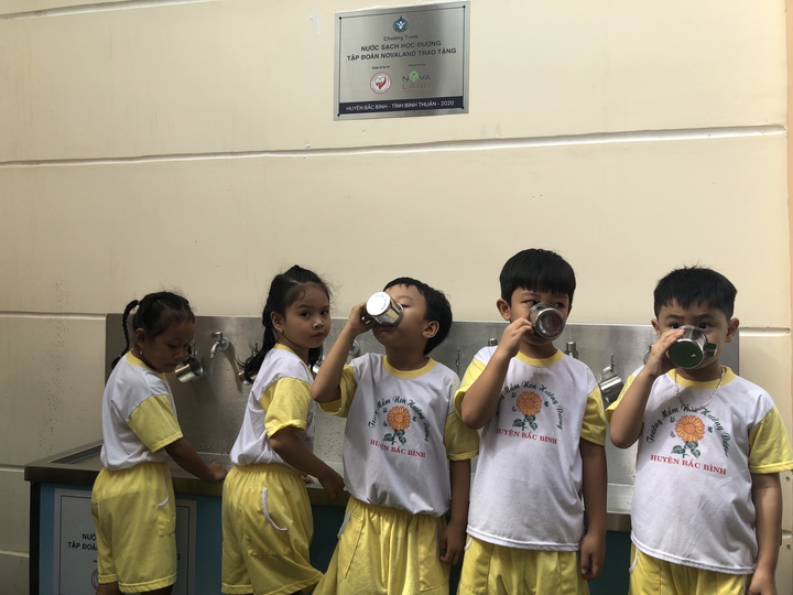 'Thật vui khi em đã được uống nước sạch' - 2