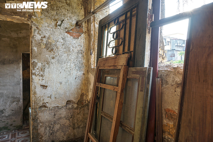 Kinh hãi loạt khu tập thể cũ chờ sập, chực đè người, dân Hà Nội vẫn bám trụ - 14