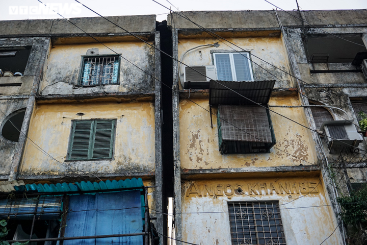 Kinh hãi loạt khu tập thể cũ chờ sập, chực đè người, dân Hà Nội vẫn bám trụ - 8