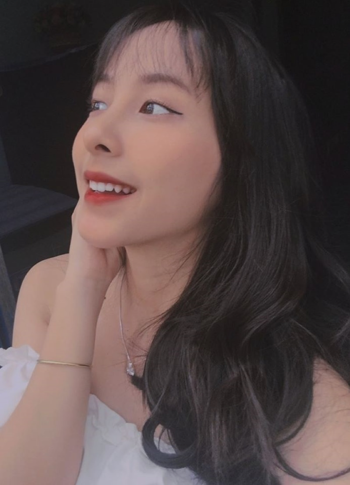 Vẻ đẹp trong veo 'đốn tim' người đối diện của nữ sinh 10X Buôn Ma Thuột - 10