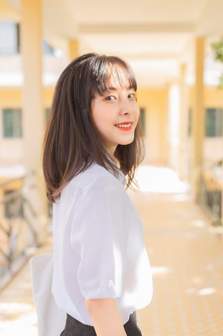 Vẻ đẹp trong veo 'đốn tim' người đối diện của nữ sinh 10X Buôn Ma Thuột - 8