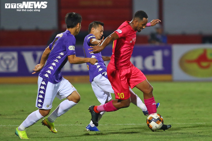 Ngồi bên Huỳnh Anh, Quang Hải nghiến răng, sững sờ nhìn Hà Nội FC bại trận - 4