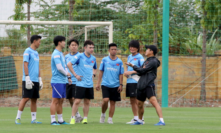 U22 Việt Nam hội quân, HLV Park Hang Seo vắng mặt - 1