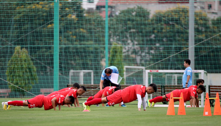 U22 Việt Nam hội quân, HLV Park Hang Seo vắng mặt - 5