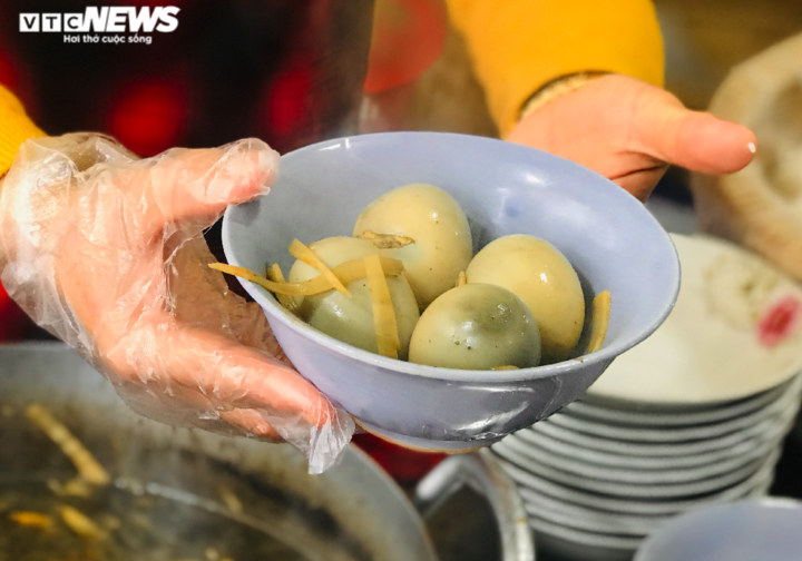 Món bún cua thối nổi tiếng phố núi Pleiku - 9