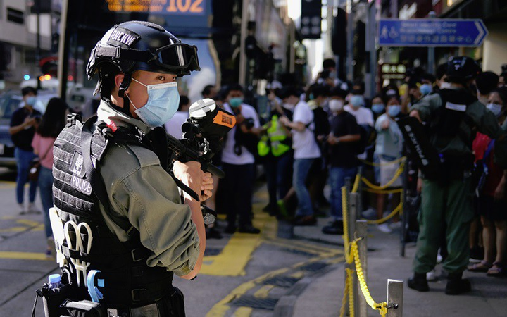 Trung Quốc cảnh báo Anh ngừng can thiệp vấn đề Hong Kong - 1