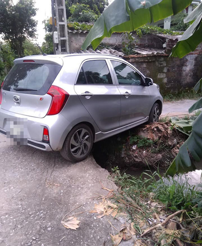 Khi tài xế ô tô 'tiến thoái lưỡng nan' - 3