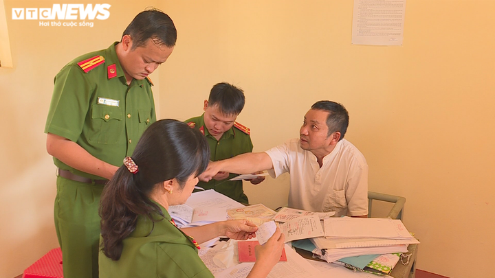 Khởi tố Thanh tra viên Sở Nội vụ Đắk Lắk nhận hối lộ - 1