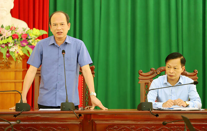 Phụ huynh Hà Tĩnh phản đối giải thể trường cấp 3 - 3