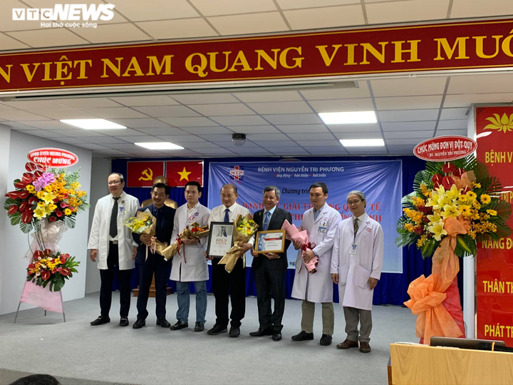 Bệnh viện Nguyễn Tri Phương được vinh danh 2 giải thưởng quốc tế - 1