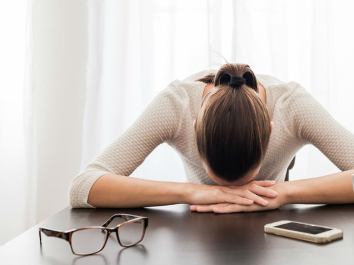 Dùng điện thoại vào ban đêm: 6 lý do khiến bạn cần ngừng ngay - 3