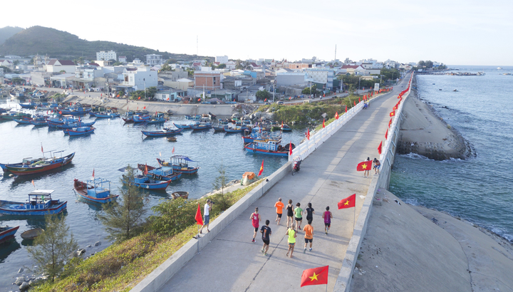 Đường chạy marathon tuyệt đẹp giữa đại dương - 5