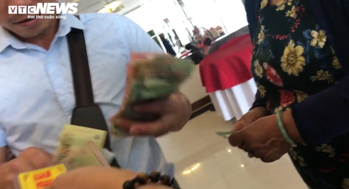 Dân nghèo dính bẫy hàng tri ân, khuyến mãi từ công ty hoạt động 'chui' - 2