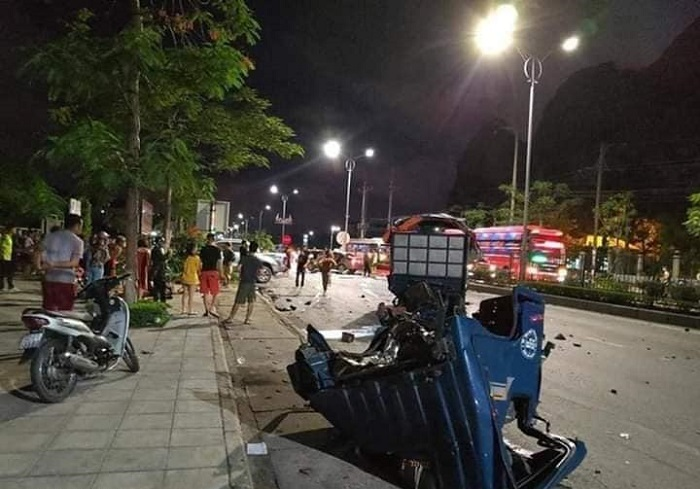 Hai xe ô tô đâm nhau ở Quảng Ninh, 4 người thương vong - 1