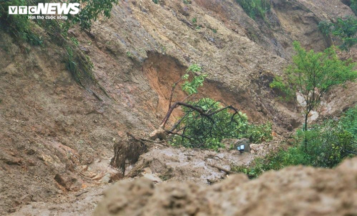 Mưa lớn nhiều ngày, nguy cơ lũ quét, sạt lở đất ở các tỉnh miền núi phía bắc - 1