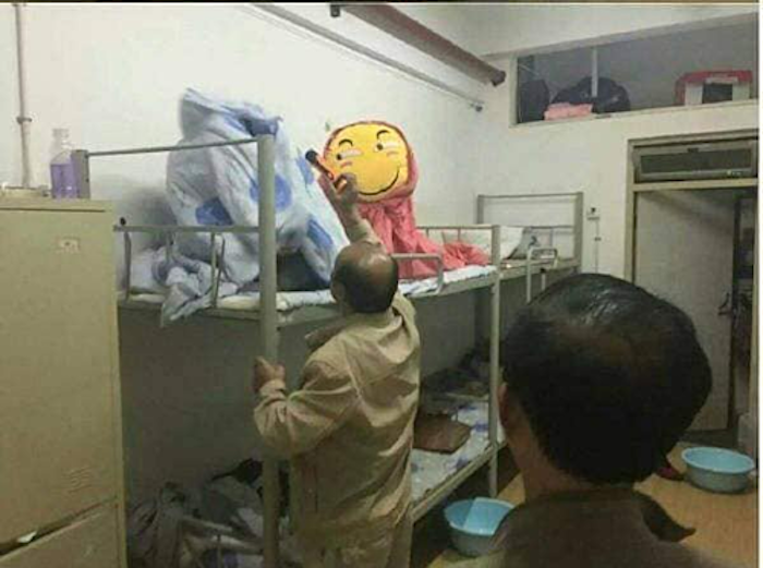 Giám thị phát hiện 'sinh vật lạ' trong ký túc xá - 4