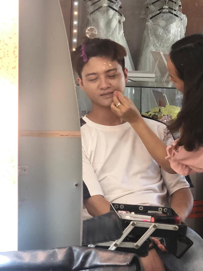 Bắt anh hàng xóm hóa trang thành mỹ nữ - 2