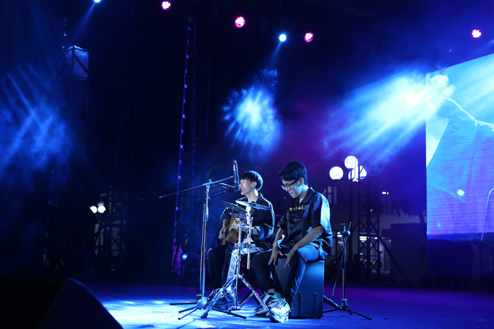 Mất chưa đến 5 phút, nam sinh Quảng Bình giành học bổng hàng trăm triệu đồng - 9