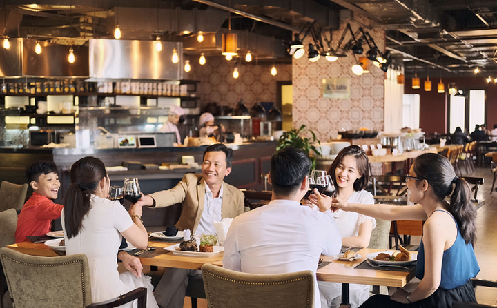 Khách sạn lãng mạn trên đỉnh Bà Nà tung ưu đãi 'mát lạnh' trong mùa hè - 2