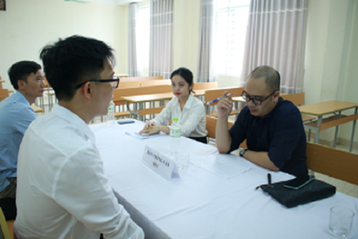 Cơ hội ‘nhìn thấu’ tương lai cho học sinh lớp 12 - 2