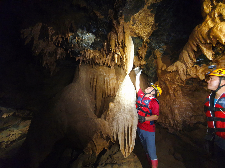 Hành trình khám phá hang OZO tại vương quốc hang động Quảng Bình - 3