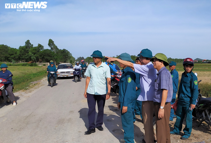 Rừng ở Thanh Hóa đang bốc cháy dữ dội giữa trời nắng gắt - 6